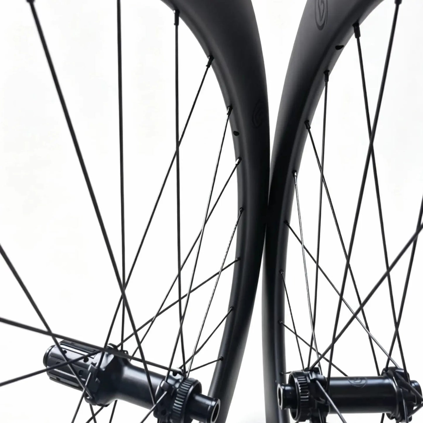 Bola ULT 35G Carbon Gravel Wheelset 700C – Tubeless, 35mm Depth, 36mm Wide, 1220g, BL180 Hub Carbon Fiber Sporting Goods