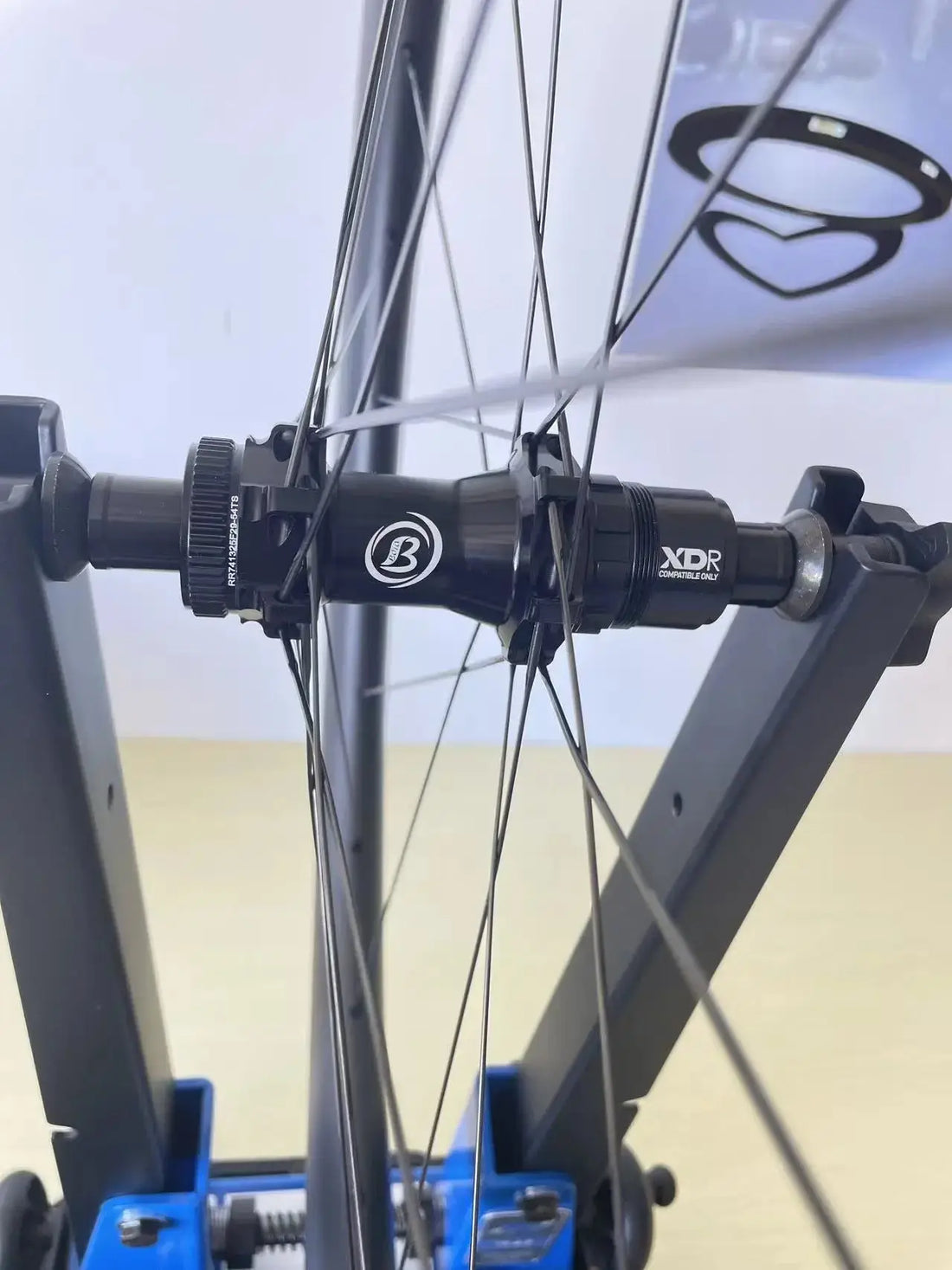 How to Choose: Carbon Spokes vs Steel Spokes for Carbon Wheelset? Bola Carbon Wheelset