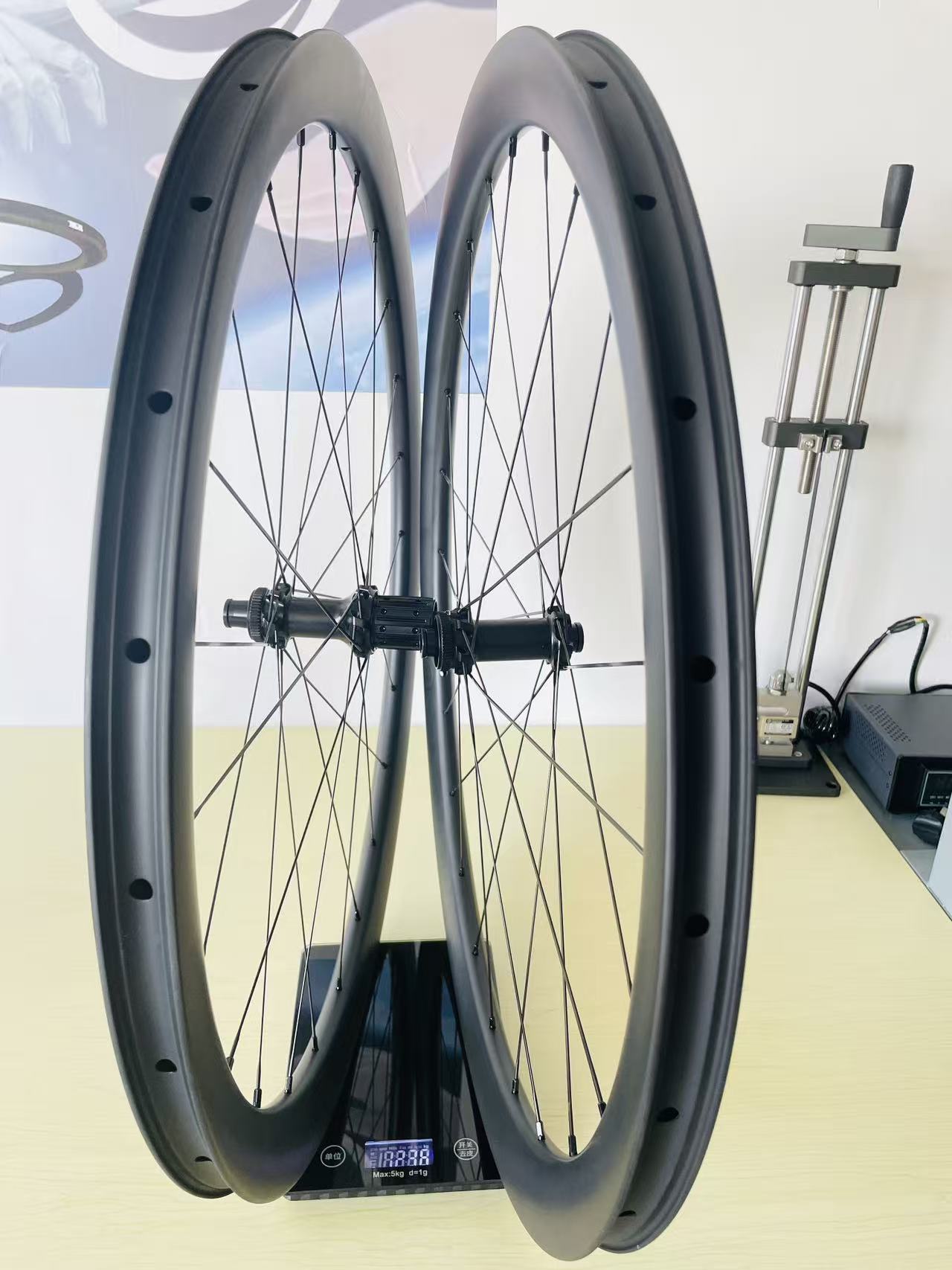 Bola Super light Carbon Bicycle Wheelset Disc Brake Ratchet 54 teeth hub and aero20 spoke tubeless 35//40/45/50mm for climb Bike