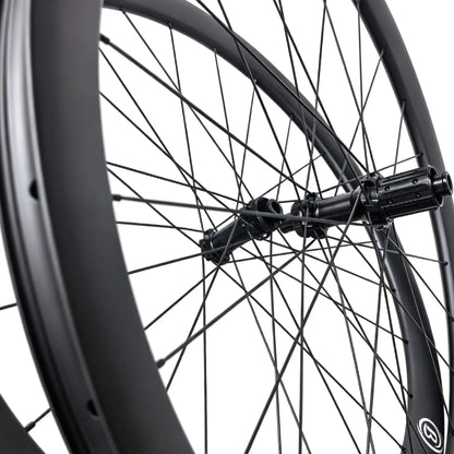 Bola ULT 50R 700C Carbon Disc Wheelset – 50mm, 21/24mm Inner, Tubeless Ready, 1250g Carbon Fiber Sporting Goods