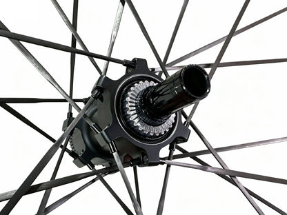 Bola SL 40R Carbon Disc Wheelset 700C – 40mm Deep, 28/30mm Wide, DT Swiss 350s Hub, 1320g Carbon Fiber Sporting Goods